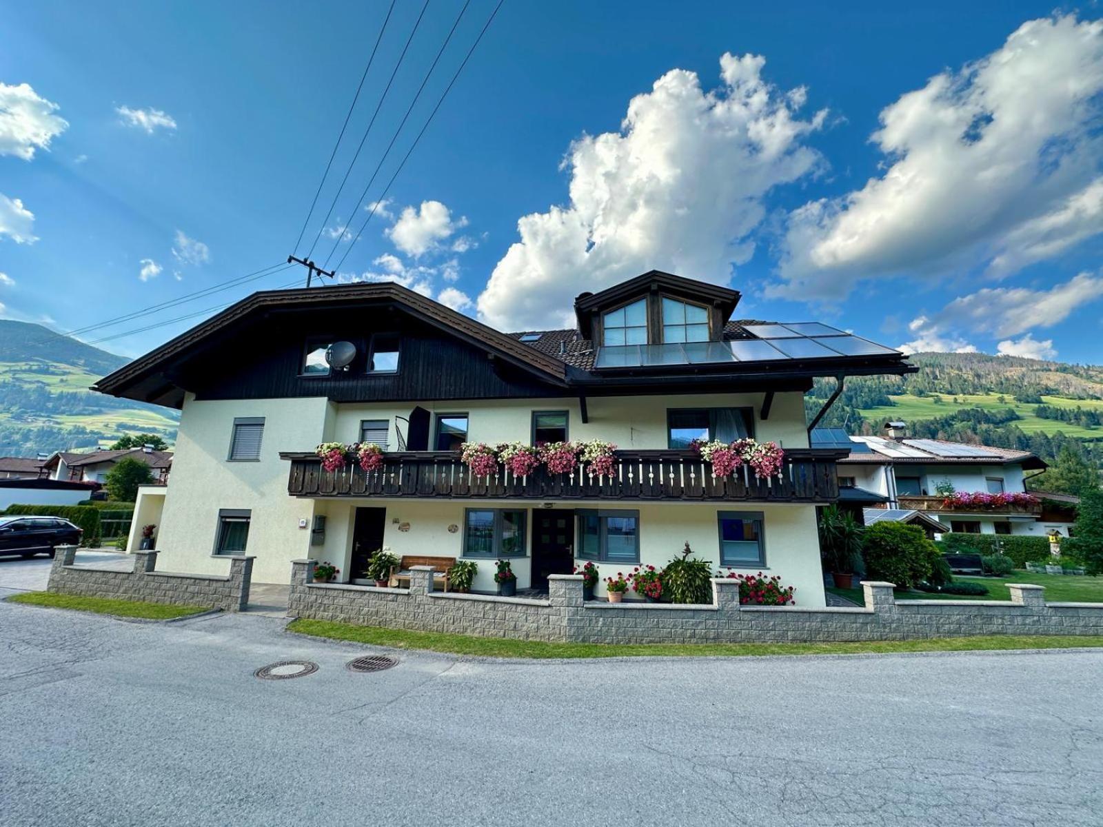 Ferienwohnung Fam Alfons Geiler Heinfels Esterno foto